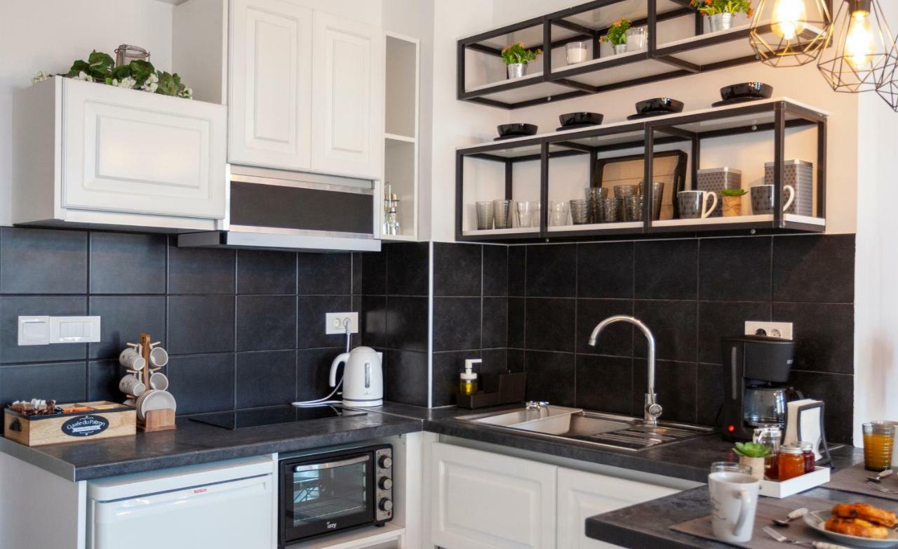 Aristophanes Luxury Flat Psyrri Square Apartment เอเธนส์ ภายนอก รูปภาพ
